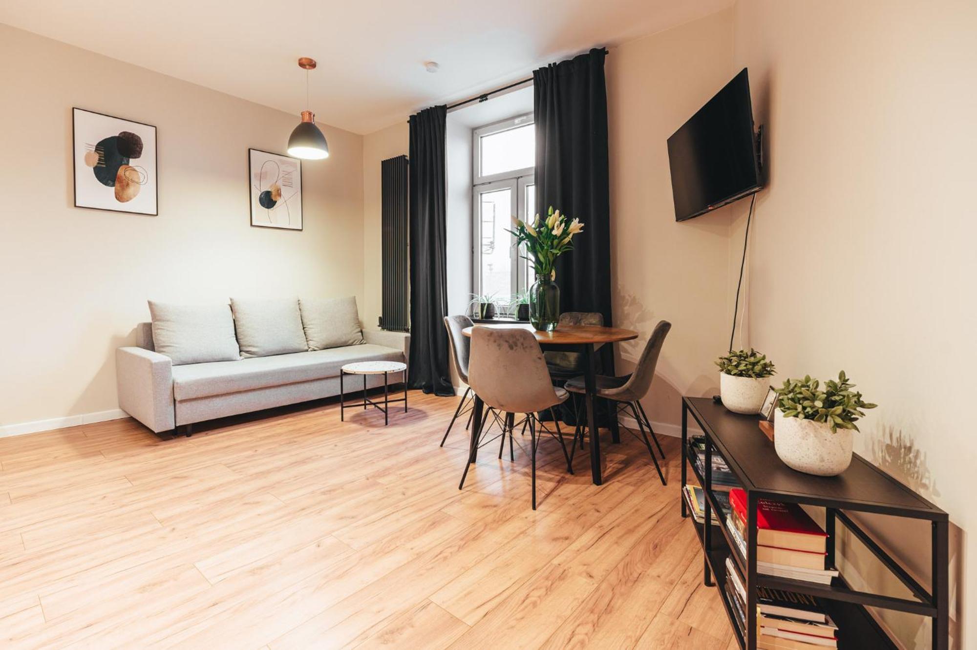 Stylowy Loft W Kamienicy Przy Dworcu Pkp Radom Exterior foto